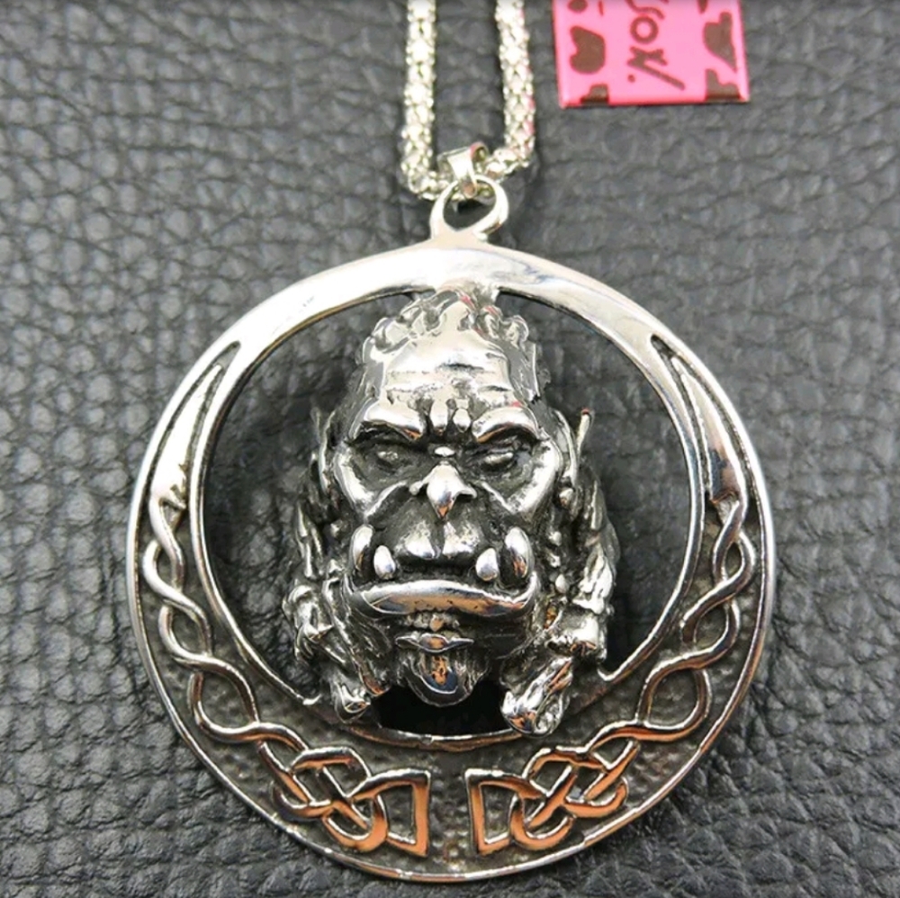 🕹️ WoW Thrall Pendant Necklace